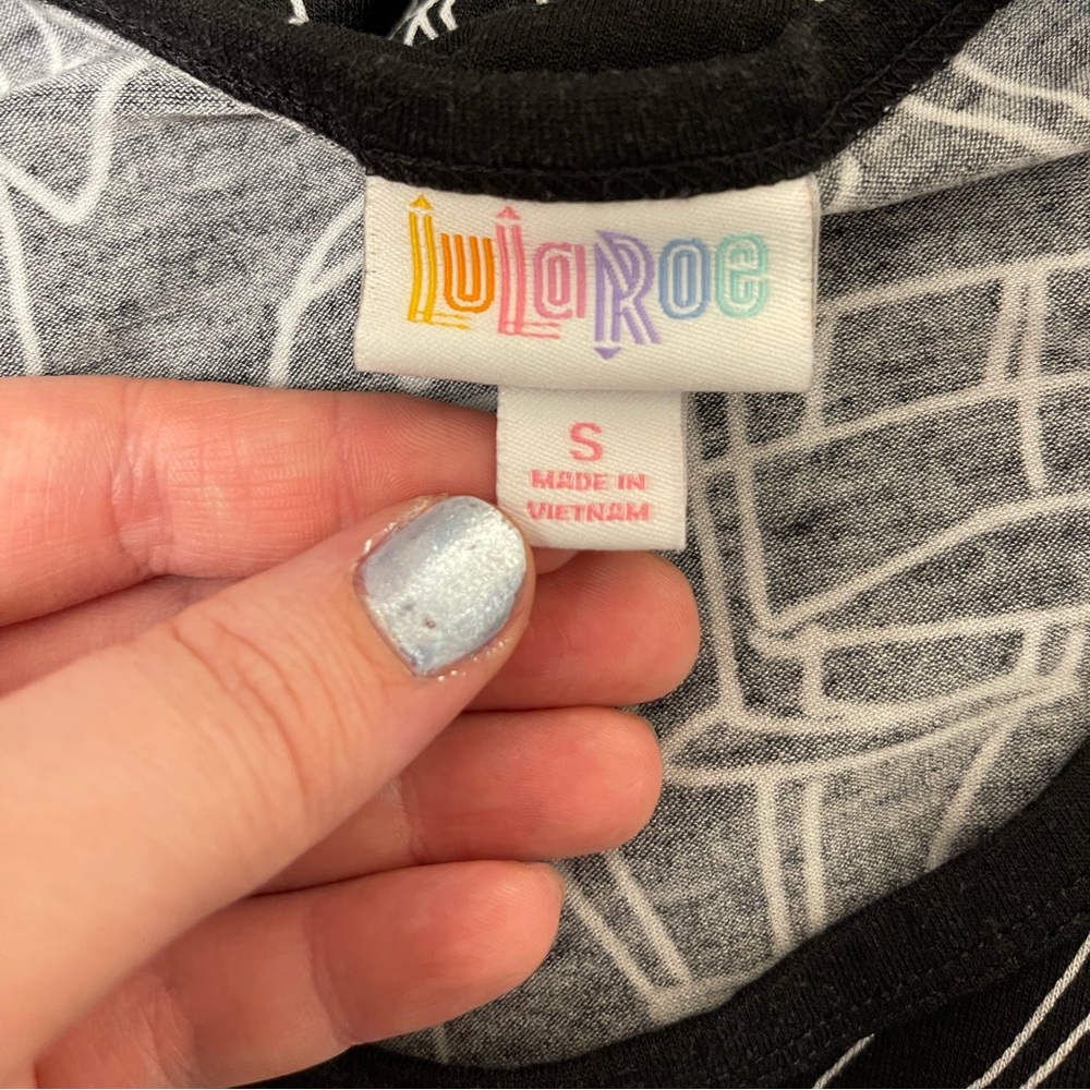 Lularoe Sailboat Carly Small - Picture 3 of 4